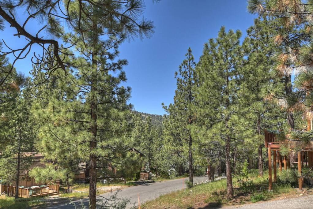Chalet Monterey W/Hot Tub - Big Decks/Bbq Villa Big Bear Lake Exterior photo